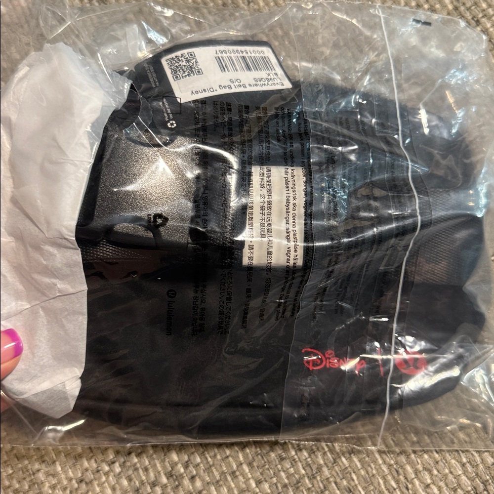 NWT Lululemon x Disney‎ Mickey Mouse Everywhere Belt Bag 1L - Black Disney - Picture 2 of 3